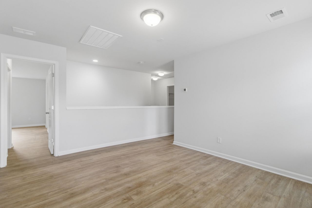 228 Hayworth Road Photo 21