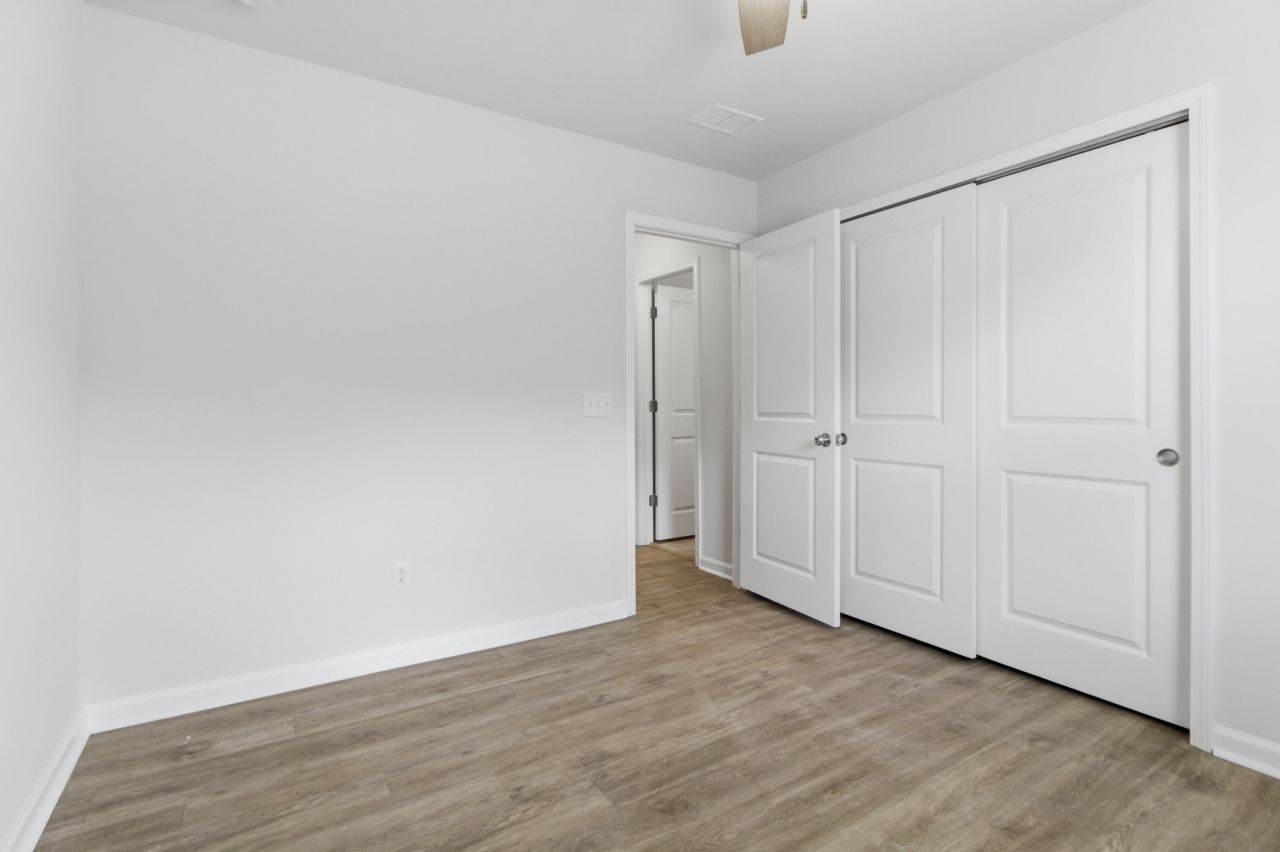 228 Hayworth Road Photo 24