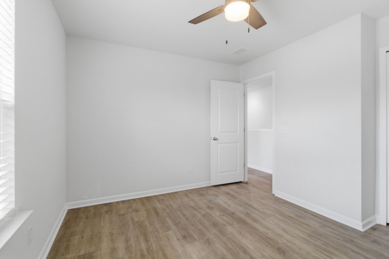 228 Hayworth Road Photo 27