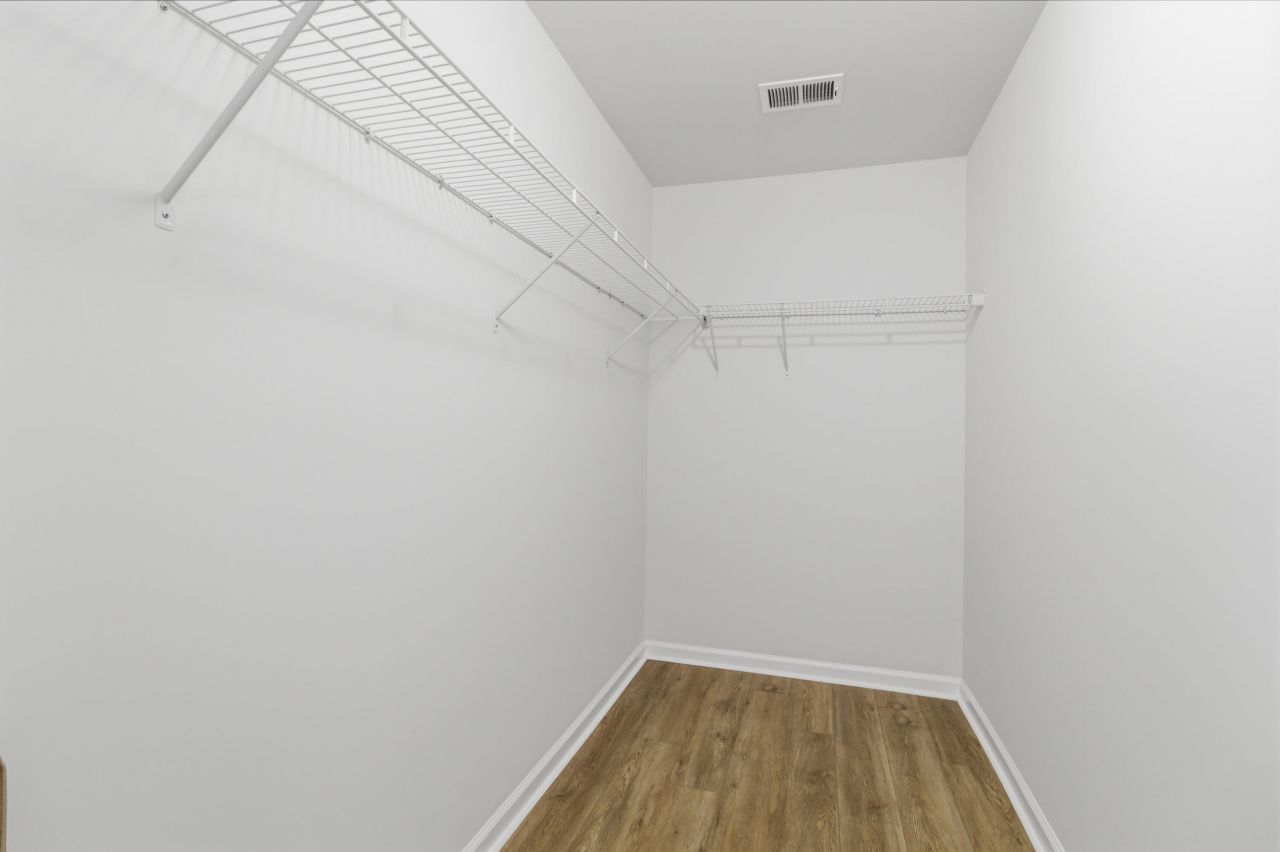 228 Hayworth Road Photo 35