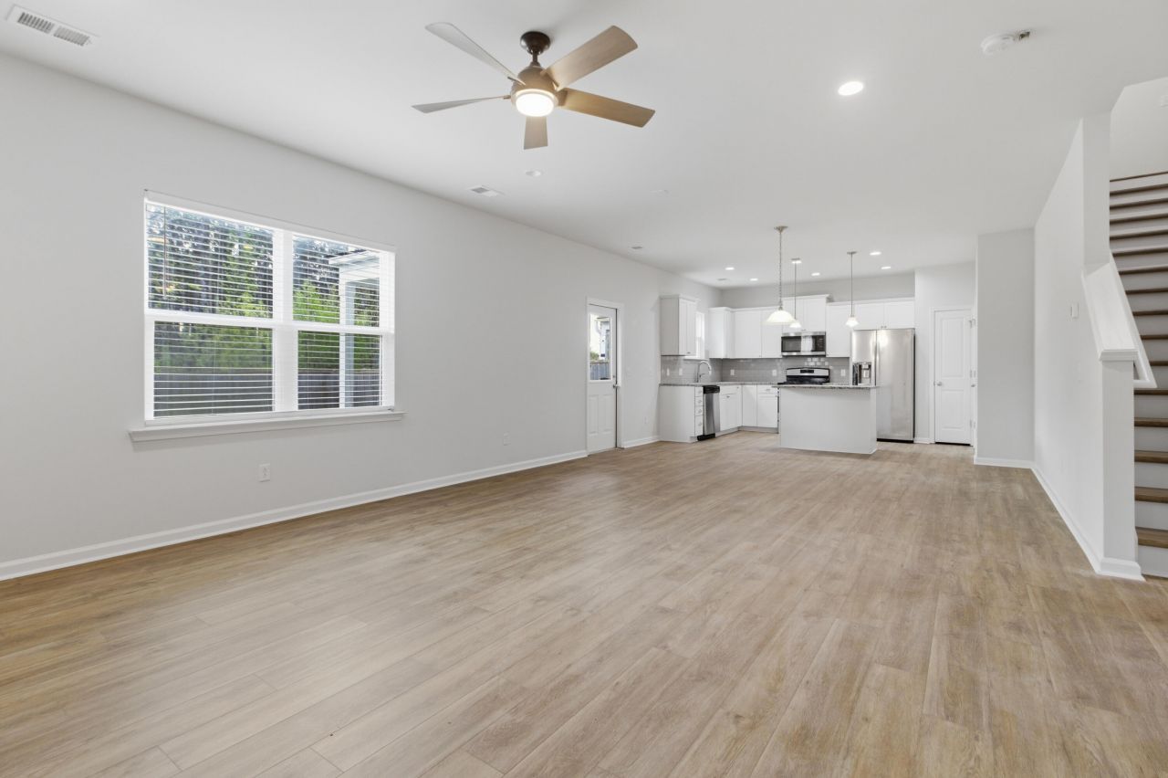 228 Hayworth Road Photo 9