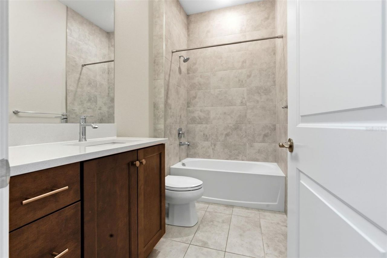 14907 Tavares Mill Avenue, Lithia, FL 33547 Photo