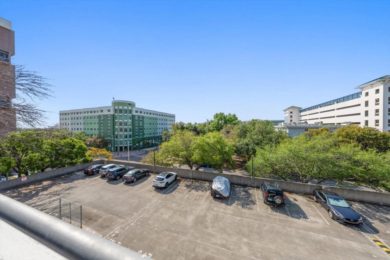 470 3rd Street S, Unit 403, Saint Petersburg, FL 33701 Photo