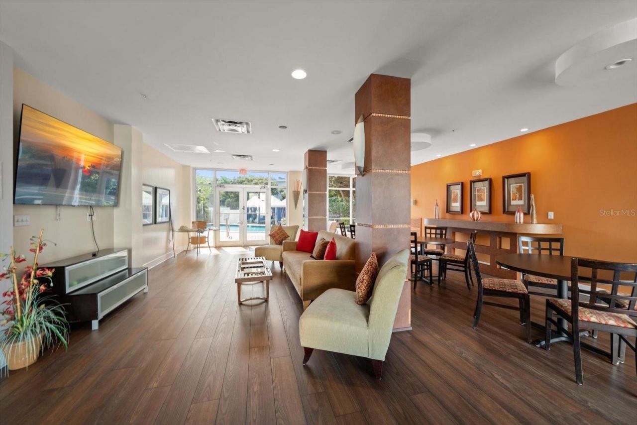 470 3rd Street S, Unit 403, Saint Petersburg, FL 33701 Photo