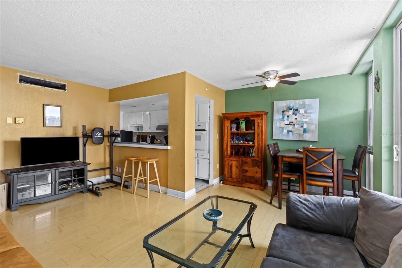 470 3rd Street S, Unit 413, Saint Petersburg, FL 33701 Photo