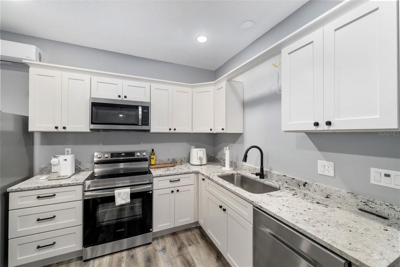 13869 S Hwy 475 , Summerfield, FL 34491 Photo