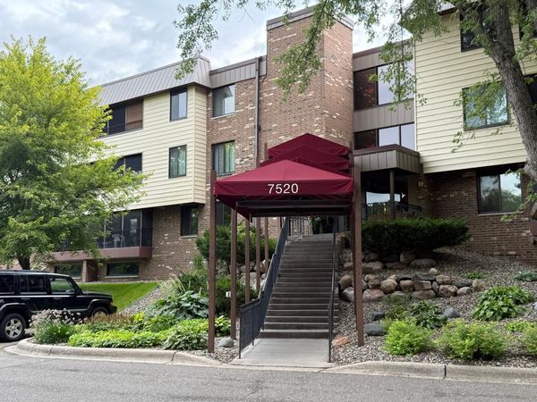 7520 Cahill Road, Unit 203A, Edina, MN 55439