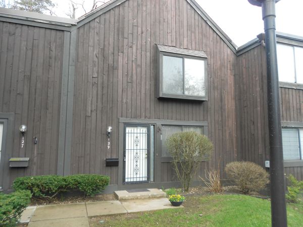 129 Balmoral Court, Kalamazoo, MI 49006