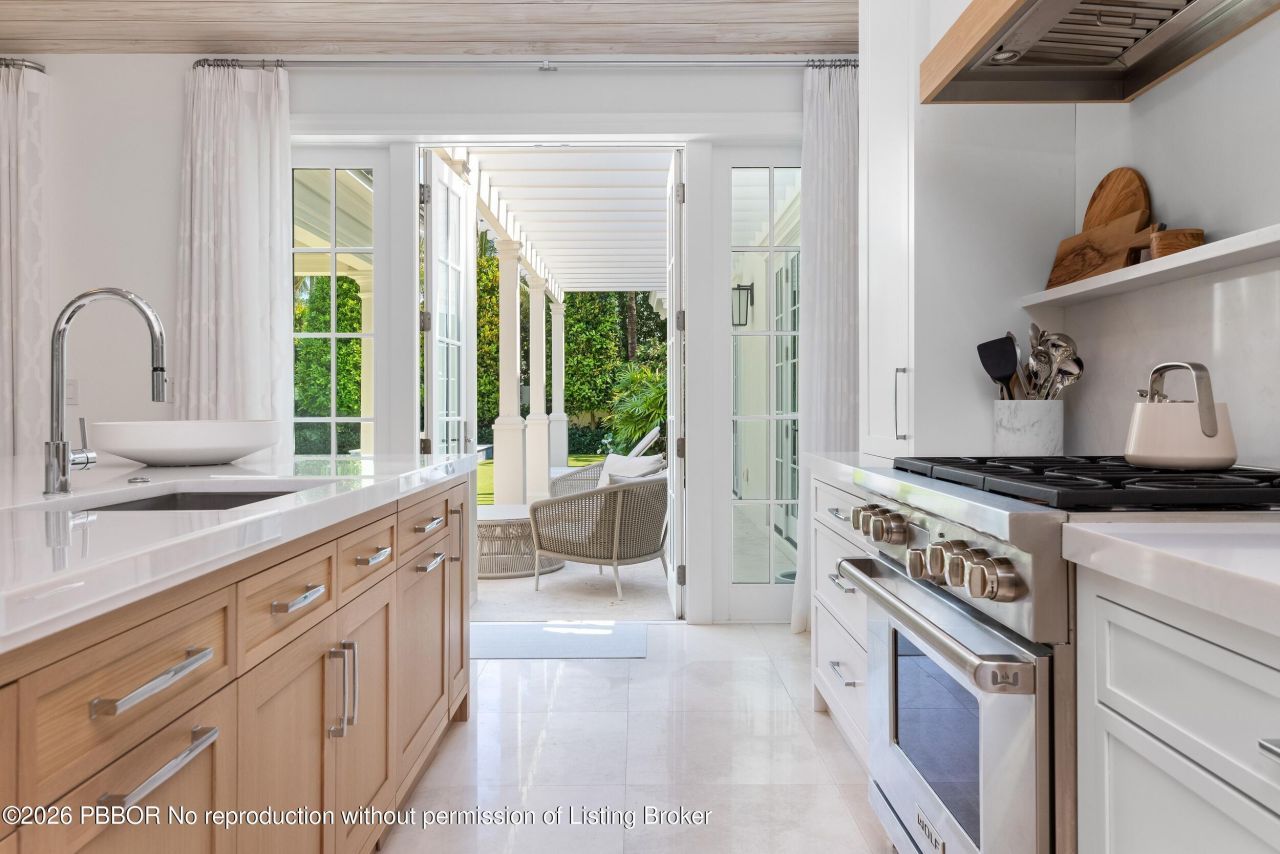 211 Ocean Terrace, Palm Beach, FL 33480 Photo