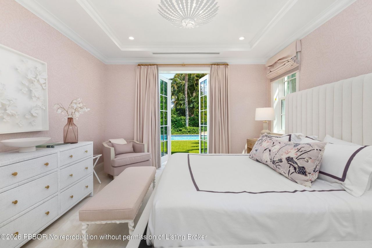 211 Ocean Terrace, Palm Beach, FL 33480 Photo