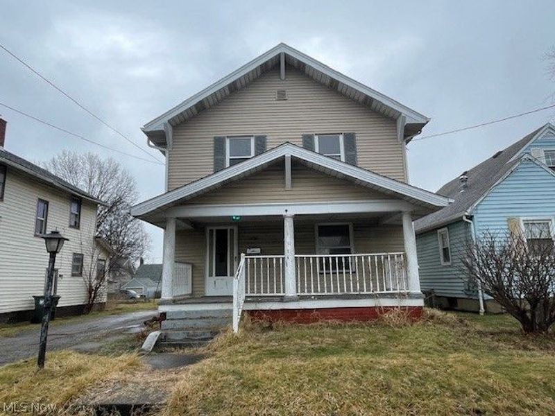 1138 Roslyn Avenue SW, Canton, OH 44710 Photo 1