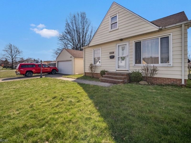 8023 Ivandale, Parma, OH 44129 Photo 2
