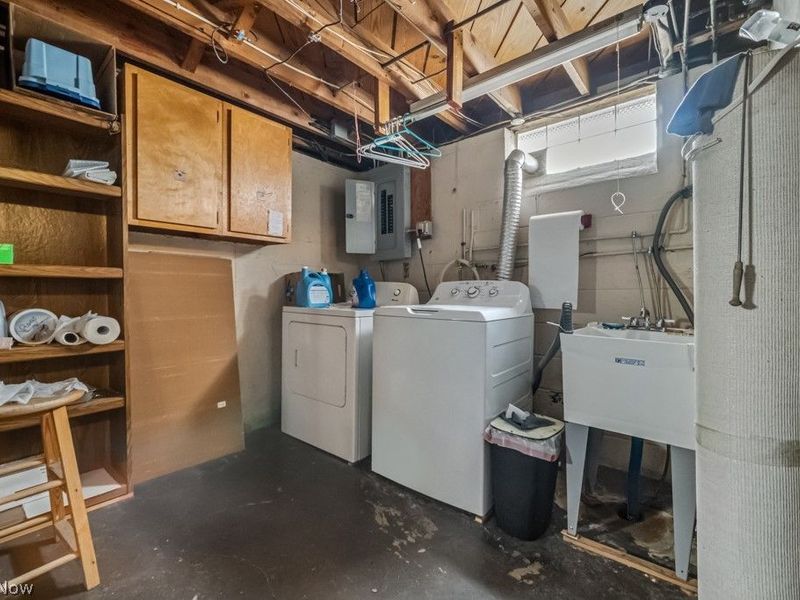 8023 Ivandale, Parma, OH 44129 Photo 25