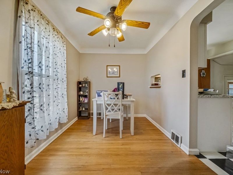 8023 Ivandale, Parma, OH 44129 Photo 5