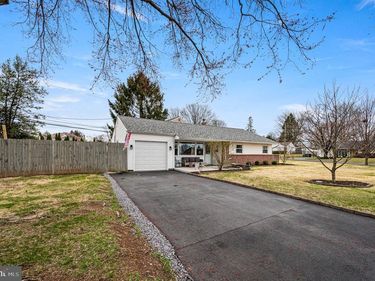 1303 LACEBARK STREET , FEASTERVILLE TREVOSE, PA 19053