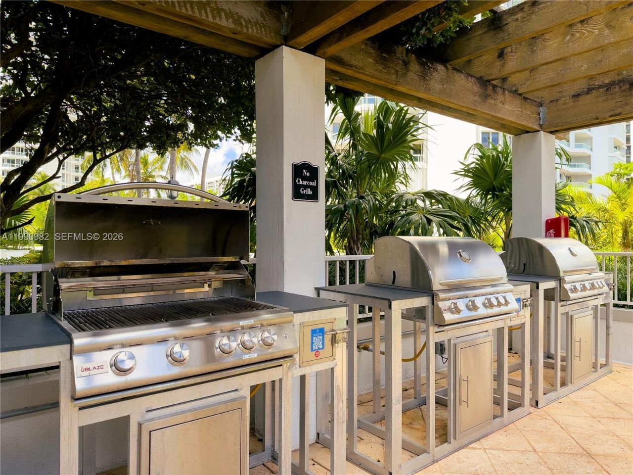 21050 Point Pl, Unit 401, Aventura, FL 33180 Photo