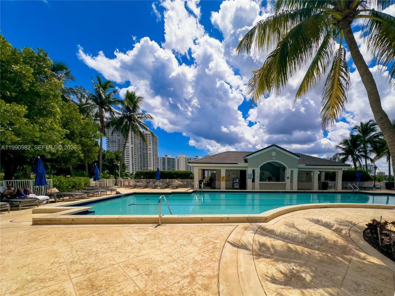 21050 Point Pl, Unit 401, Aventura, FL 33180 Photo