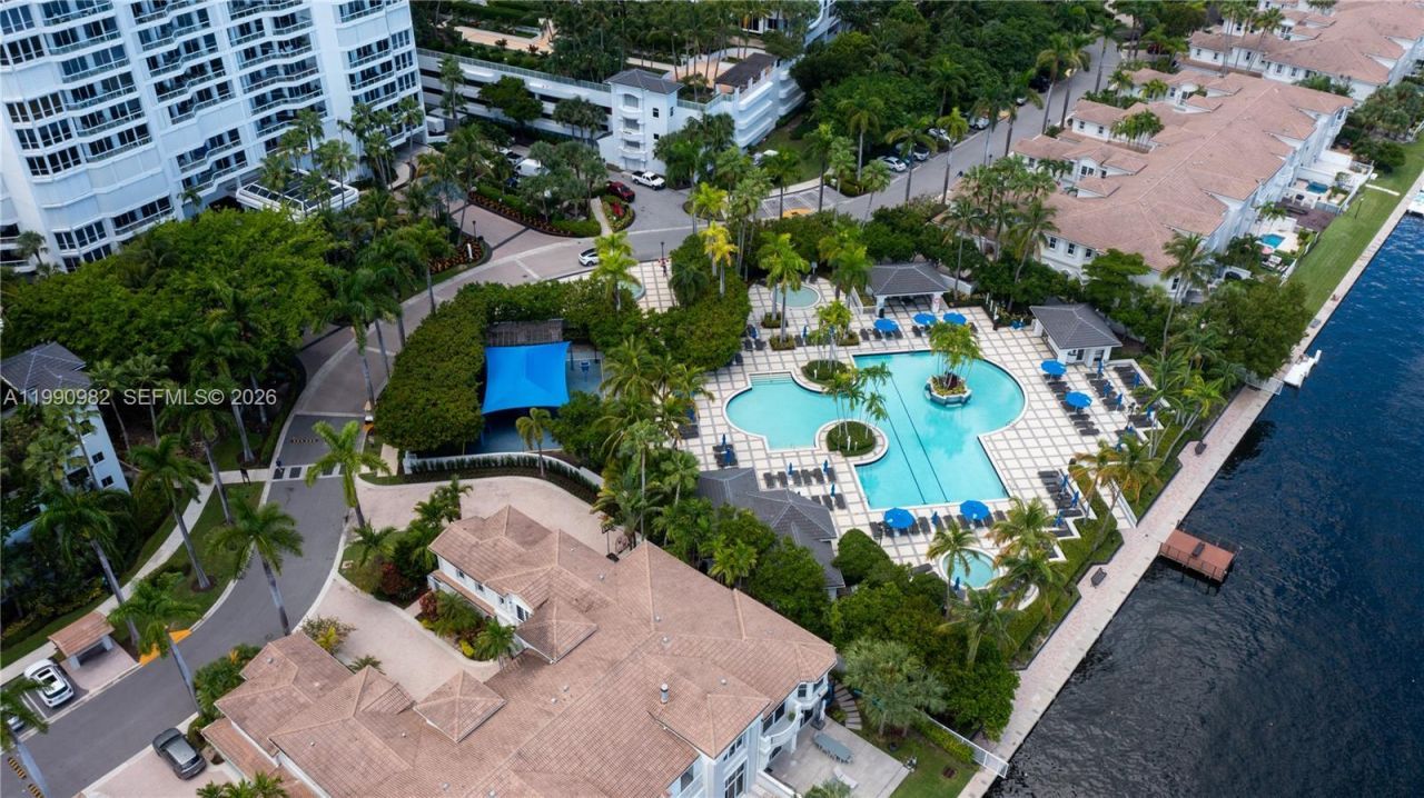 21050 Point Pl, Unit 401, Aventura, FL 33180 Photo