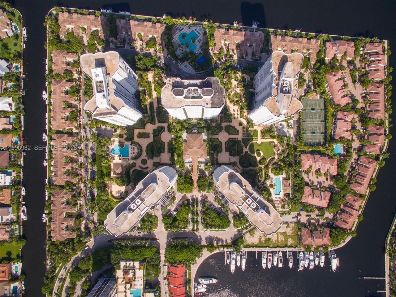 21050 Point Pl, Unit 401, Aventura, FL 33180 Photo