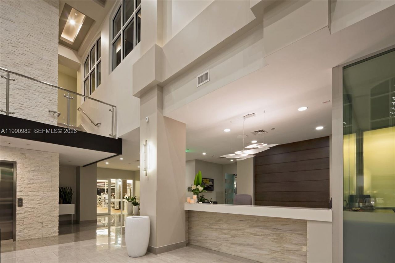21050 Point Pl, Unit 401, Aventura, FL 33180 Photo
