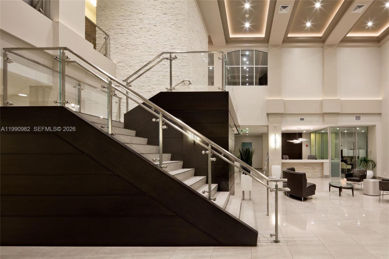 21050 Point Pl, Unit 401, Aventura, FL 33180 Photo