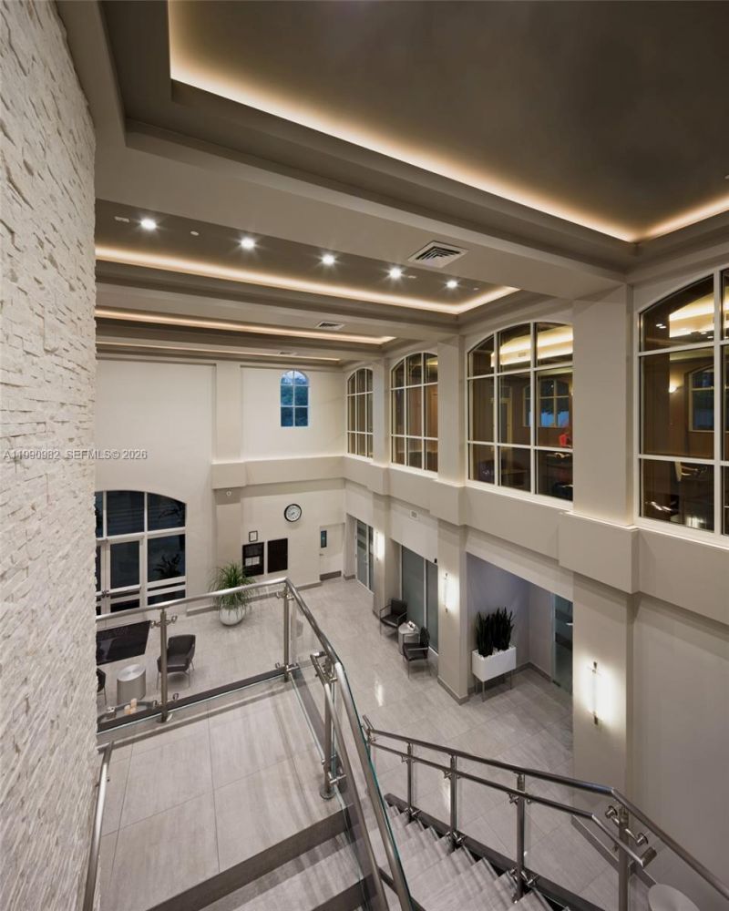 21050 Point Pl, Unit 401, Aventura, FL 33180 Photo
