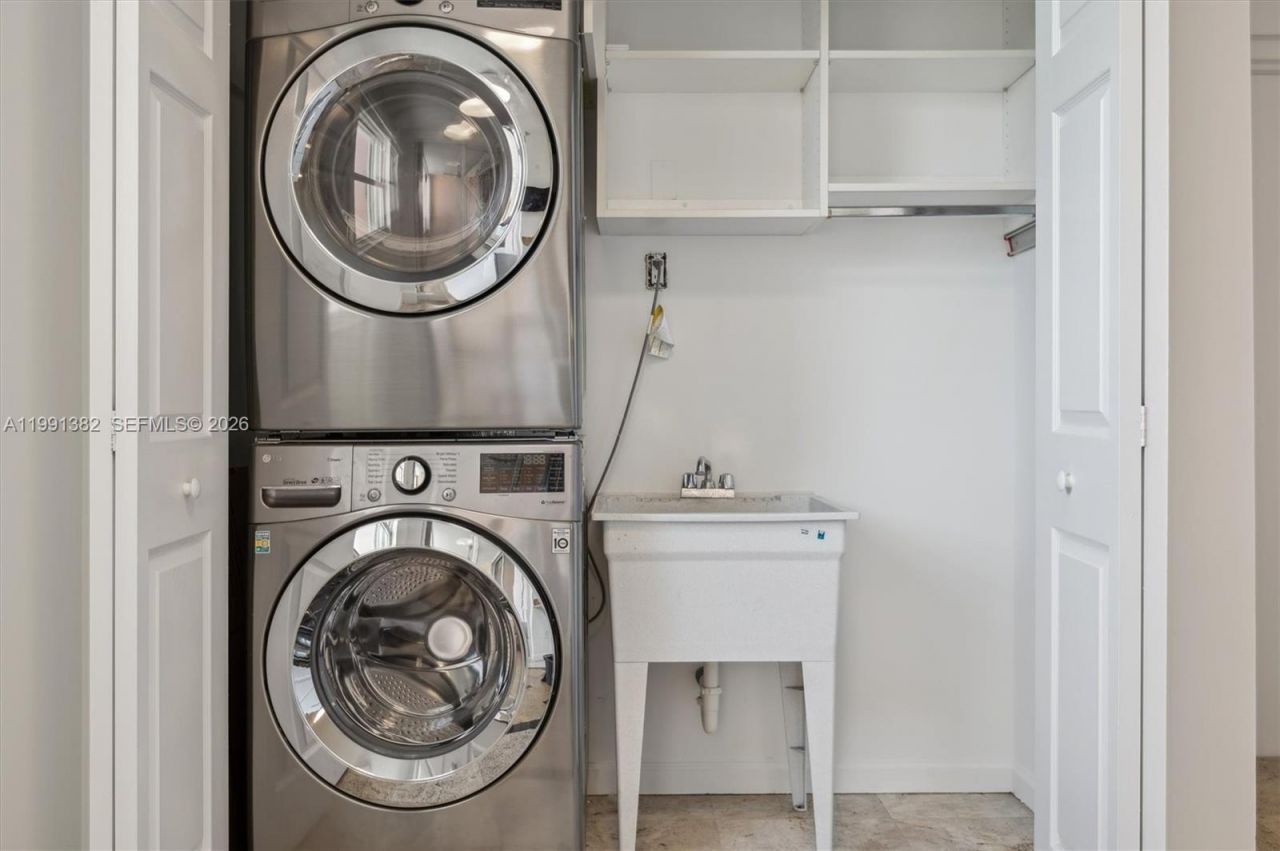 733 Crandon Blvd , Unit PH-5, Key Biscayne, FL 33149 Photo