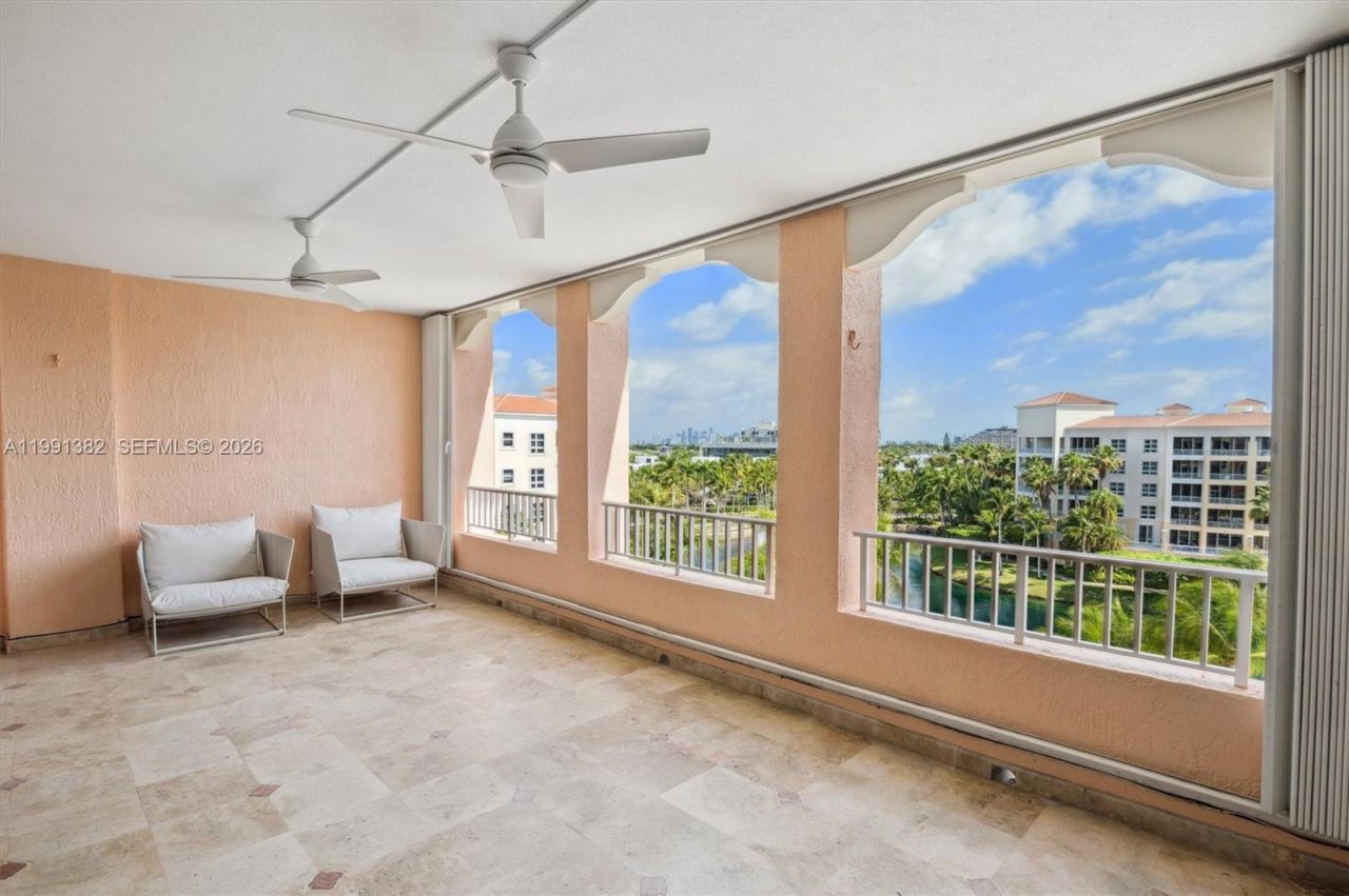 733 Crandon Blvd , Unit PH-5, Key Biscayne, FL 33149 Photo