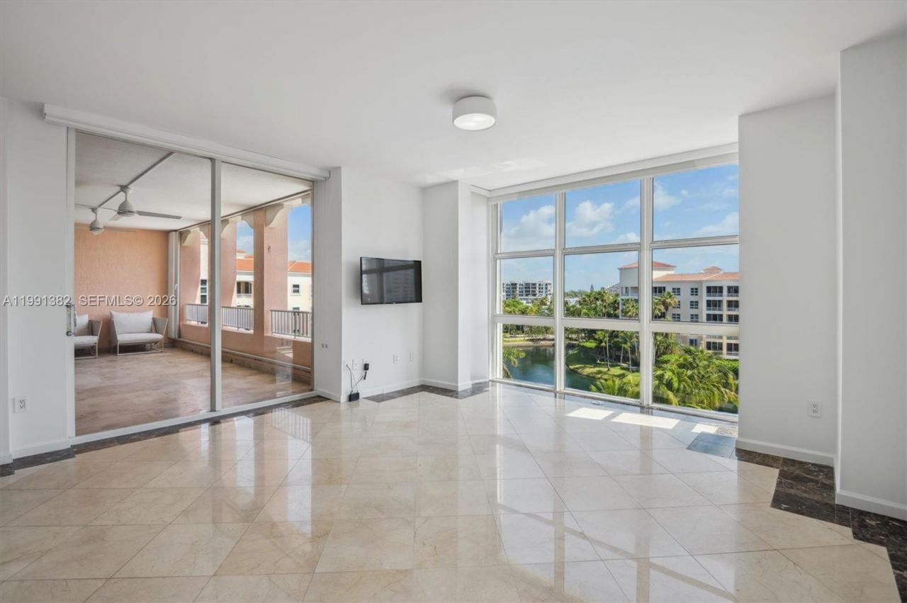 733 Crandon Blvd , Unit PH-5, Key Biscayne, FL 33149 Photo