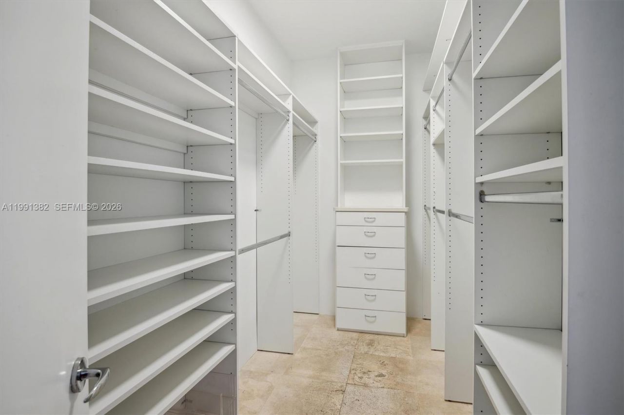 733 Crandon Blvd , Unit PH-5, Key Biscayne, FL 33149 Photo