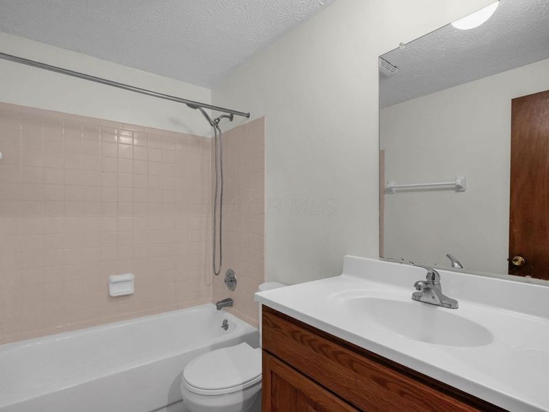 5334 Shiloh Drive, Columbus, OH 43220 Photo 18