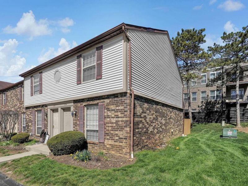 5334 Shiloh Drive, Columbus, OH 43220 Photo 3