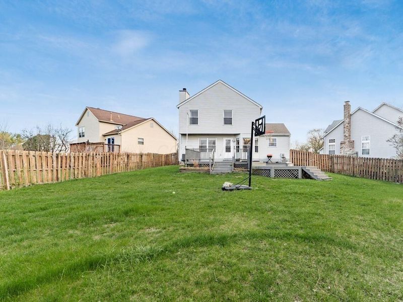 5697 Winchester Highlands Court, Canal Winchester, OH 43110 Photo 2