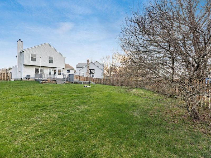 5697 Winchester Highlands Court, Canal Winchester, OH 43110 Photo 3