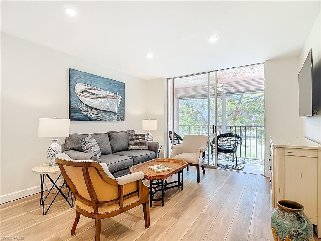 180 Turtle Lake Ct, Unit 206, Naples, FL 34105 Photo