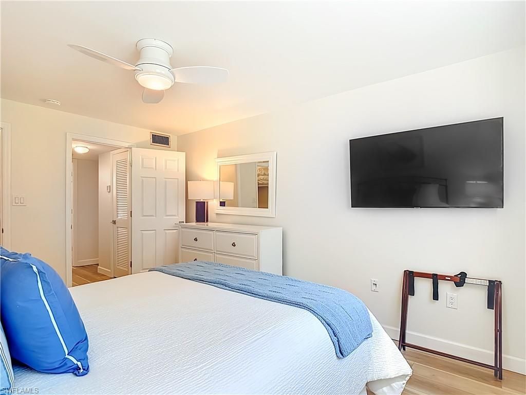 180 Turtle Lake Ct, Unit 206, Naples, FL 34105 Photo