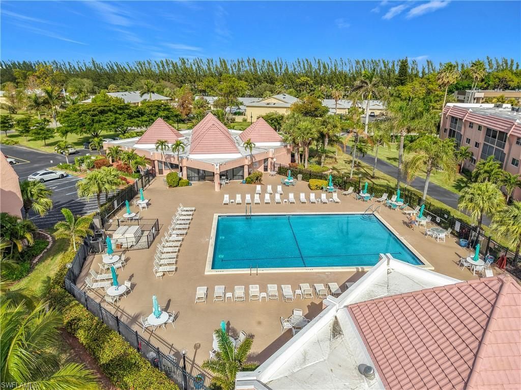 180 Turtle Lake Ct, Unit 206, Naples, FL 34105 Photo