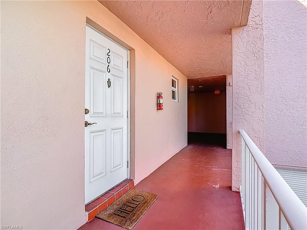 180 Turtle Lake Ct, Unit 206, Naples, FL 34105 Photo