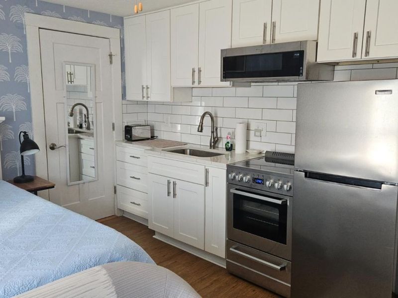 162 Walnut Avenue, Unit 2, Lakeside, OH 43440 Photo 3