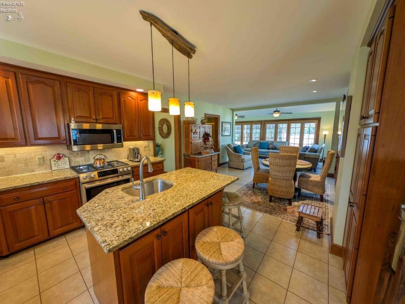 5078 E Water Street, Port Clinton, OH 43452 Photo 11