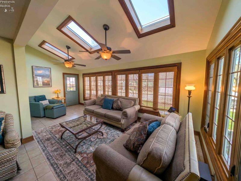 5078 E Water Street, Port Clinton, OH 43452 Photo 13