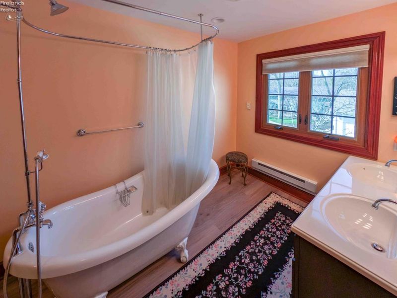 5078 E Water Street, Port Clinton, OH 43452 Photo 14