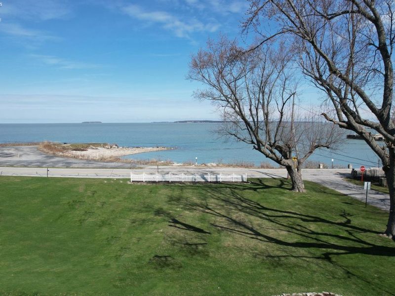 5078 E Water Street, Port Clinton, OH 43452 Photo 4