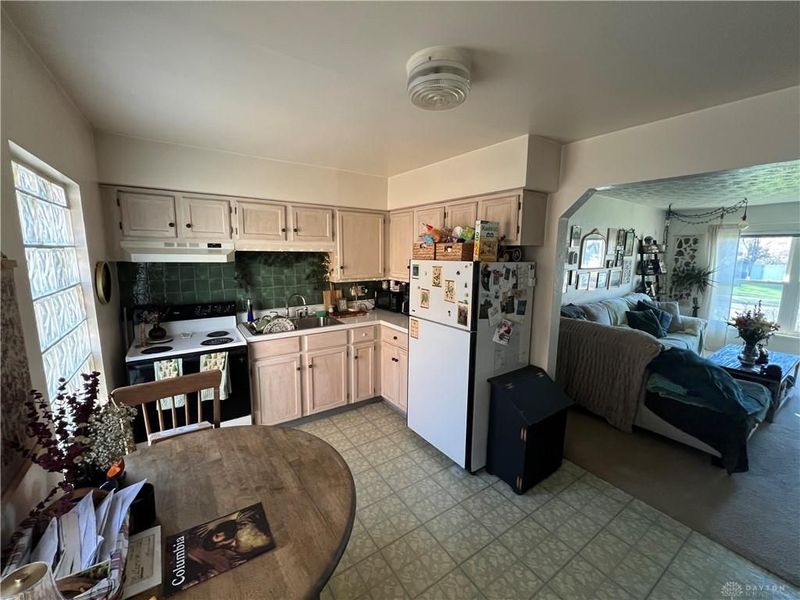 209 Carrlands Drive, Kettering, OH 45429 Photo 10