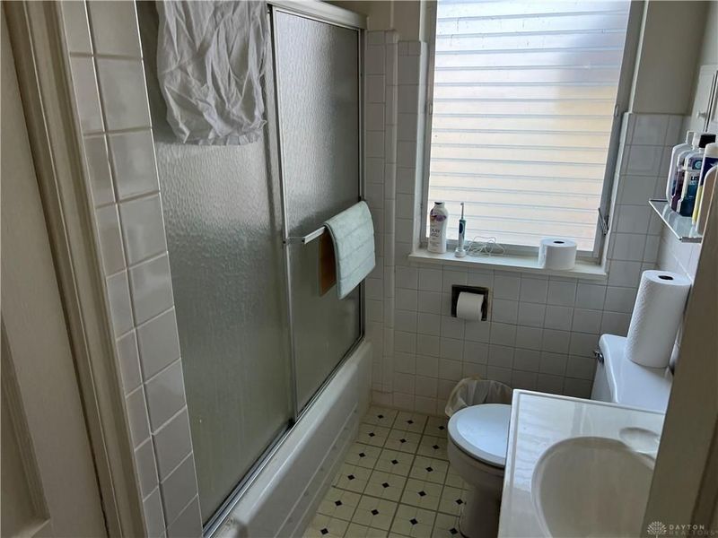 209 Carrlands Drive, Kettering, OH 45429 Photo 6