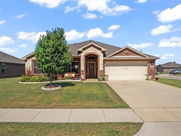 4126 Bridle Path, Sanger, TX 76266