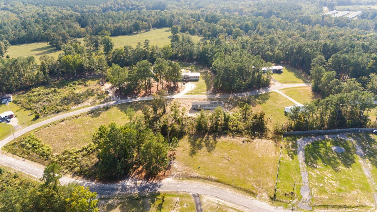 88 Lady Ashley Drive Photo 29