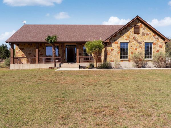 463 Beauchamp RD, Dripping Springs, TX 78620