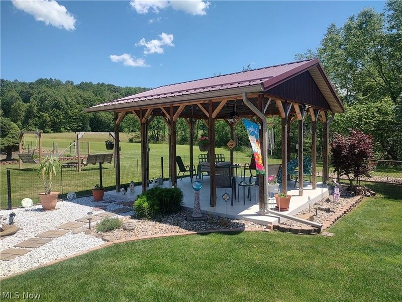 4314 Sherrod Valley Drive SW, Sherrodsville, OH 44675 Photo 19