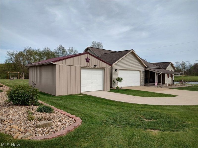 4314 Sherrod Valley Drive SW, Sherrodsville, OH 44675 Photo 2